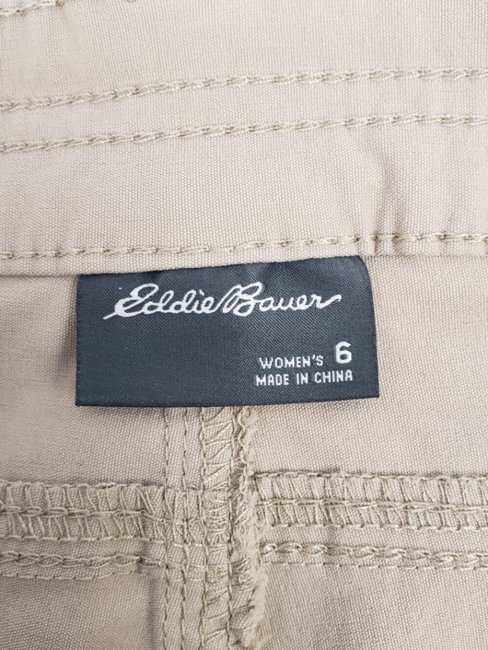 Eddie Bauer 6 Tan Shorts Womens Stretch Zip Pocket - Picture 3 of 12